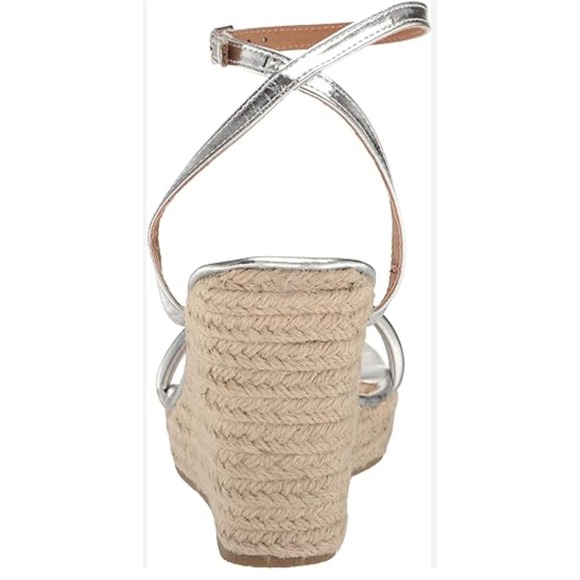 "Yoki Danifer-26 Silver Wedge Sandals Size 6.5 Women's, Stylish Summer Footwear" - Picture 3 of 3